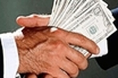 Bắt quả tang Viện phó VKSND huyện nhận hối lộ 2.500 USD