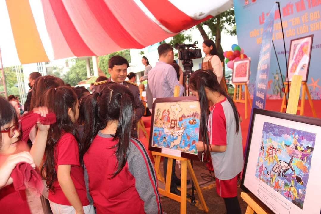thi ve tranh (3).jpg thi ve tranh (3).jpg