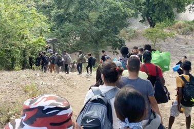 Hành trình rủi ro của những người Trung Quốc đi tìm "giấc mơ Mỹ"