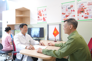 Bác sĩ mang trái tim người lính, kiên cường trên mọi mặt trận