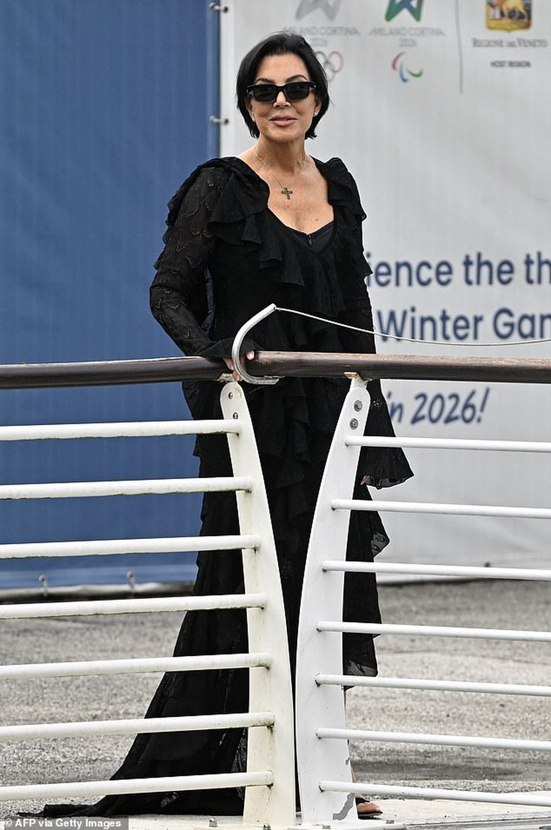 Kim Kardashian và dàn sao hào hứng dự đám cưới tỷ phú Jeff Bezos - 12 Kim Kardashian và dàn sao hào hứng dự đám cưới tỷ phú Jeff Bezos - 12