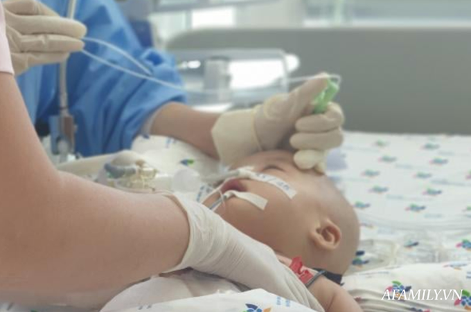Thông tin mới nhất về cặp song sinh Trúc Nhi - Diệu Nhi: Mẹ đã rửa đồ chơi sẵn chờ con dậy - Ảnh 1. Thông tin mới nhất về cặp song sinh Trúc Nhi - Diệu Nhi: Mẹ đã rửa đồ chơi sẵn chờ con dậy - Ảnh 1.