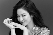 Song Hye Kyo giải thích lý do đóng phim ngôn tình ở tuổi 40