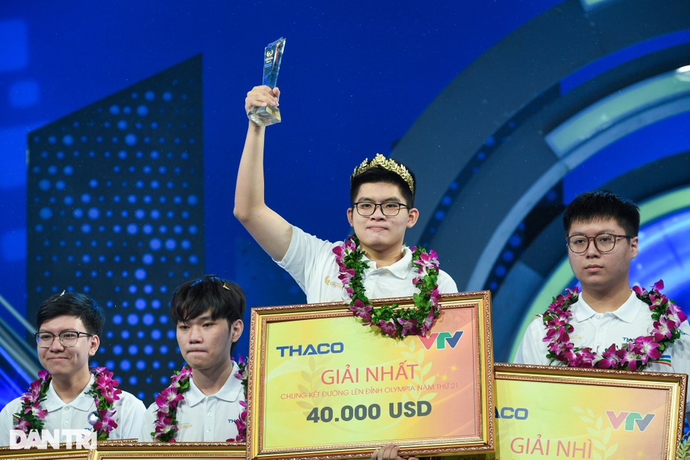 Tân vô địch Đường lên đỉnh Olympia năm 2021 không có ý định du học - 3 Tân vô địch Đường lên đỉnh Olympia năm 2021 không có ý định du học - 3
