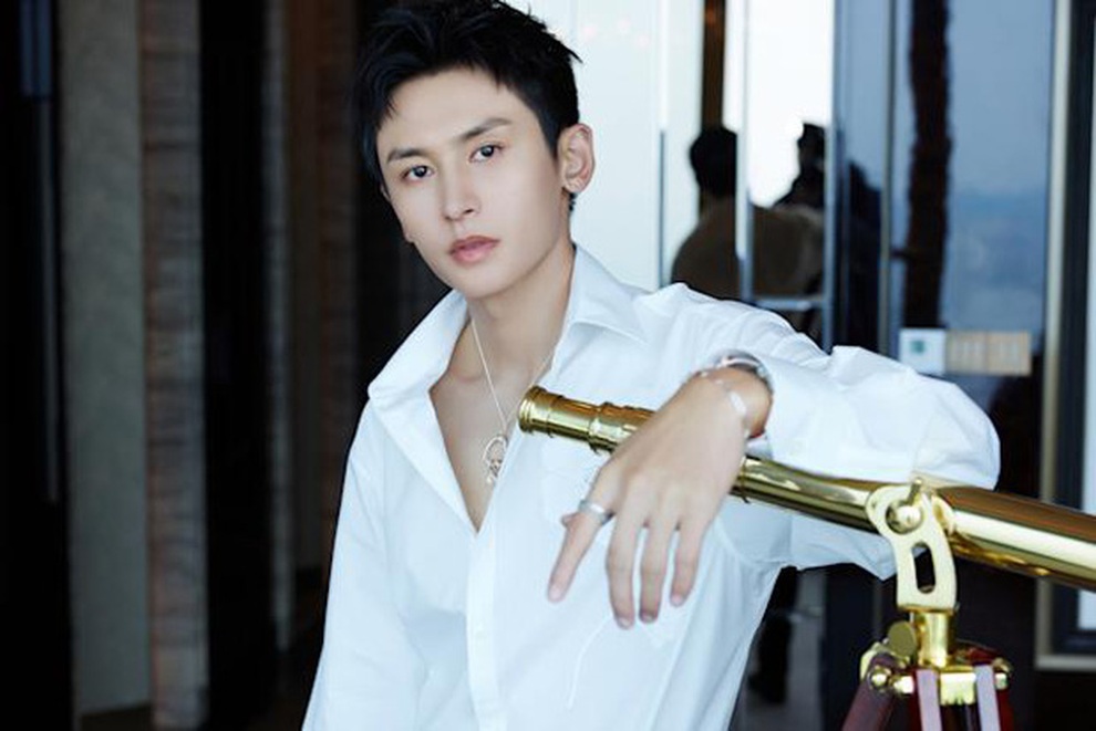 Trương Triết Hạn suy sụp, gia đình bị ảnh hưởng sau lệnh cấm sóng - 1 Trương Triết Hạn suy sụp, gia đình bị ảnh hưởng sau lệnh cấm sóng - 1