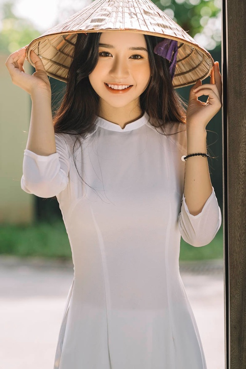 Nữ sinh xứ Thanh đẹp dịu dàng trong tà áo dài trắng - 8 Nữ sinh xứ Thanh đẹp dịu dàng trong tà áo dài trắng - 8