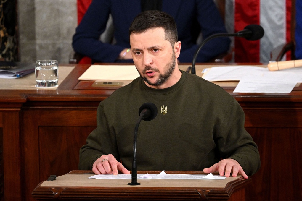 Tổng thống Zelensky: Ukraine sẽ thua Nga nếu Mỹ cắt viện trợ - 1 Tổng thống Zelensky: Ukraine sẽ thua Nga nếu Mỹ cắt viện trợ - 1