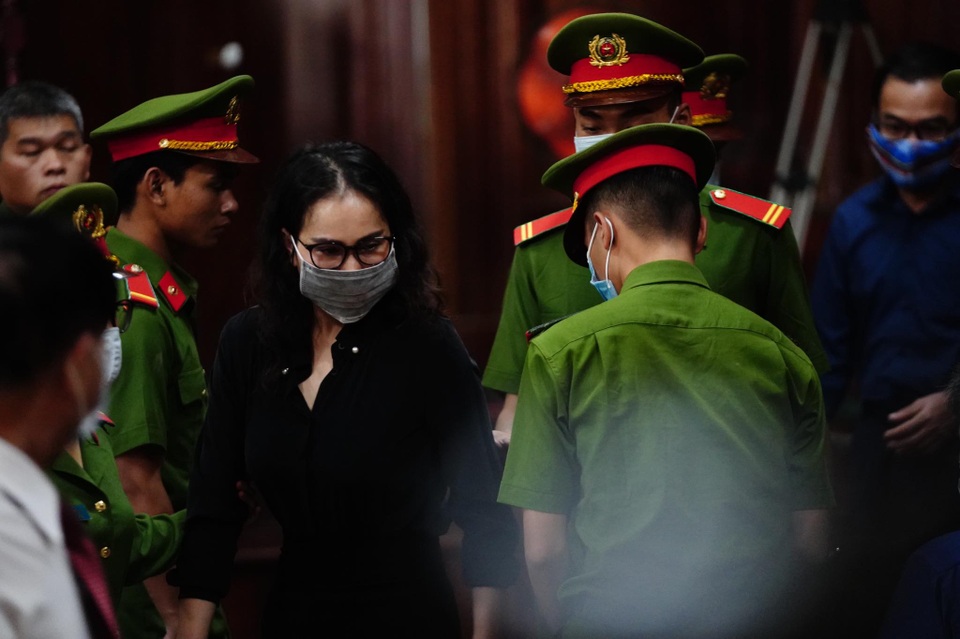 Chủ tọa lưu ý tài liệu mật trong vụ án ông Nguyễn Thành Tài - 4 Chủ tọa lưu ý tài liệu mật trong vụ án ông Nguyễn Thành Tài - 4