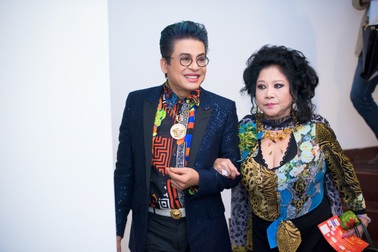 MC Thanh Bạch vui vẻ sánh vai cùng “người tình” tin đồn