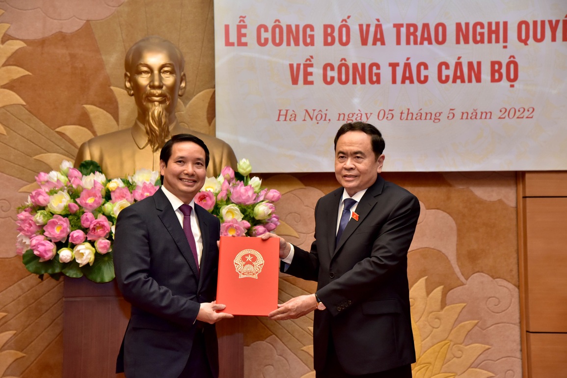 Bổ nhiệm Trợ lý Chủ tịch Quốc hội làm Phó Chủ nhiệm Văn phòng Quốc hội - 1 Bổ nhiệm Trợ lý Chủ tịch Quốc hội làm Phó Chủ nhiệm Văn phòng Quốc hội - 1