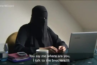 Phiến quân IS cầu hôn phóng viên BBC