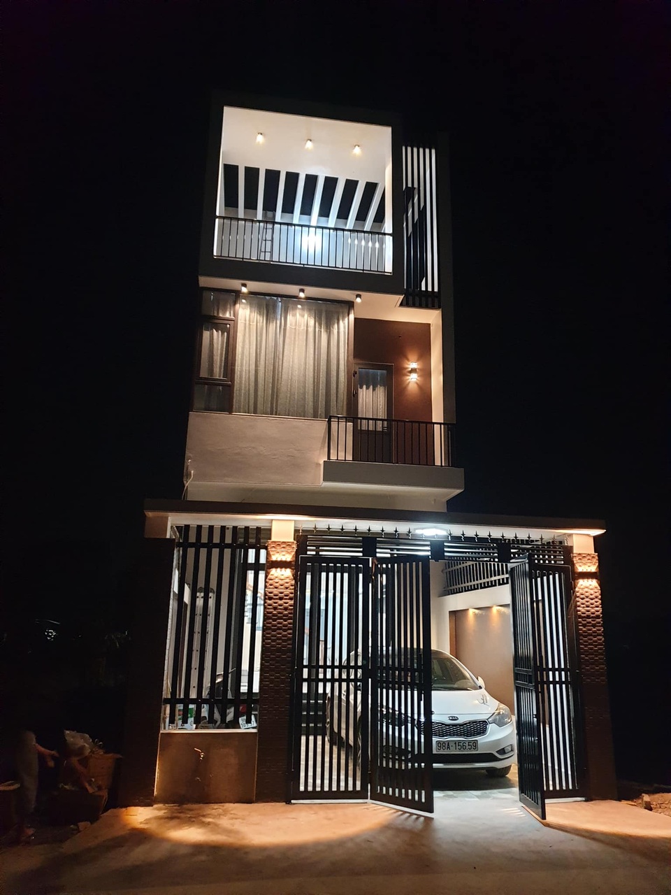 Căn nhà bạc tỷ sau nhiều năm tích cóp bỏ phố, về quê của vợ chồng trẻ - 13 Căn nhà bạc tỷ sau nhiều năm tích cóp bỏ phố, về quê của vợ chồng trẻ - 13