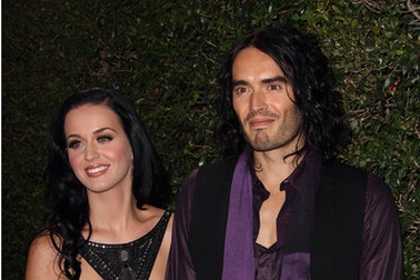 Russell Brand rất hài lòng với hôn nhân