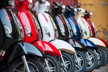 Xe máy mới lượn phố: Điều khiển từ xa, biết thông báo khi chủ bị tai nạn