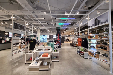 Thị trường giày dép, quần áo thể thao Việt Nam đón thêm "ông lớn" Foot Locker