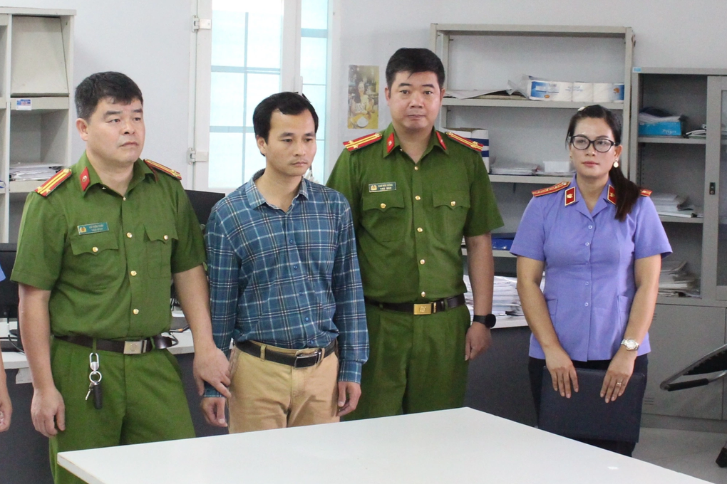 Khởi tố Phó Giám đốc Trung tâm Trường đại học Tây Bắc - 1 Khởi tố Phó Giám đốc Trung tâm Trường đại học Tây Bắc - 1