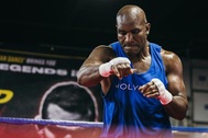 Evander Holyfield vượt qua kiểm tra y tế, sẵn sàng thượng đài với Belfort