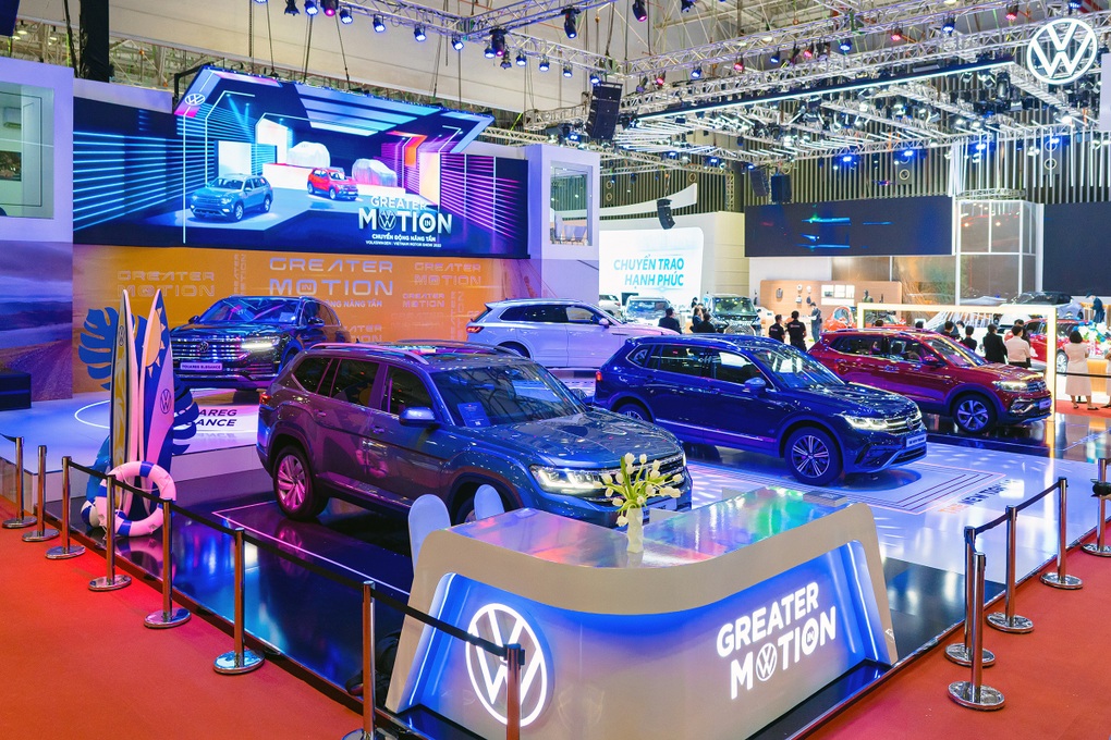 Cận cảnh Volkswagen Touareg giá từ 3 tỷ đồng, đối thủ của Audi Q7 - 13 Cận cảnh Volkswagen Touareg giá từ 3 tỷ đồng, đối thủ của Audi Q7 - 13