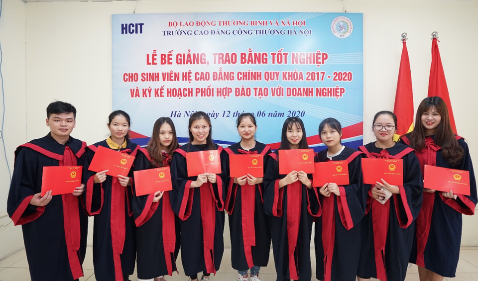 Trường CĐ Công Thương Hà Nội: Tuyển sinh lớp 10 hệ song bằng mô hình 9+ - 1 Trường CĐ Công Thương Hà Nội: Tuyển sinh lớp 10 hệ song bằng mô hình 9+ - 1
