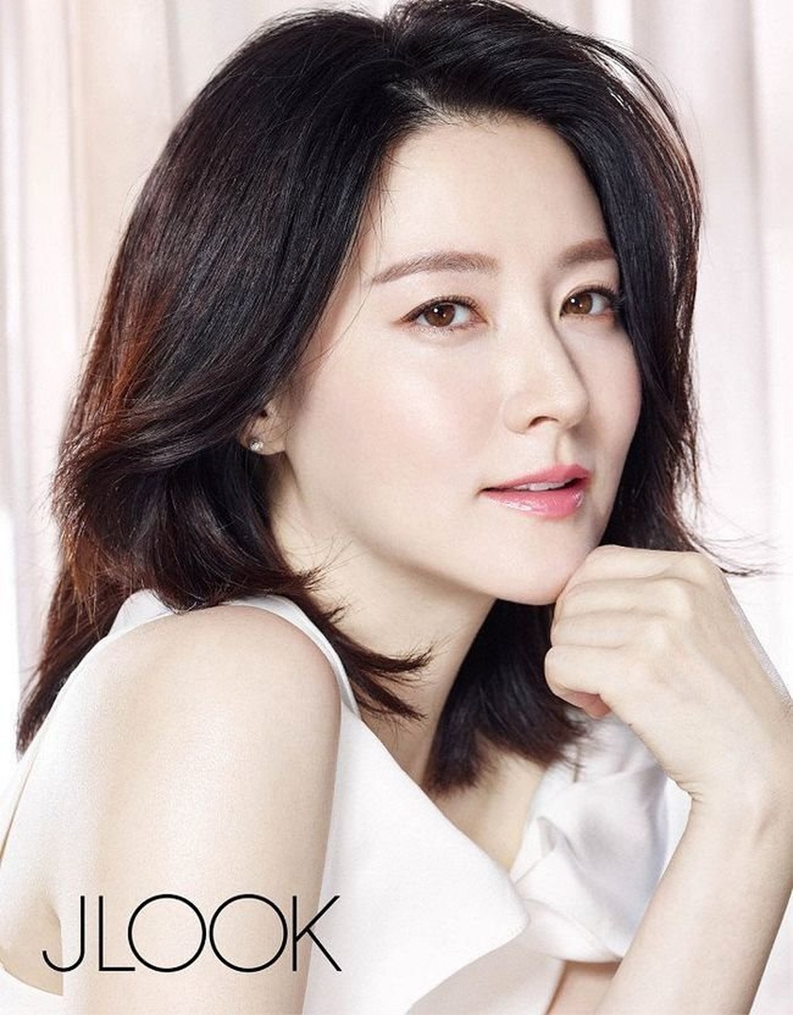 Quốc bảo nhan sắc xứ Hàn Lee Young Ae nói gì khi phim mới gây thất vọng? - 2 Quốc bảo nhan sắc xứ Hàn Lee Young Ae nói gì khi phim mới gây thất vọng? - 2