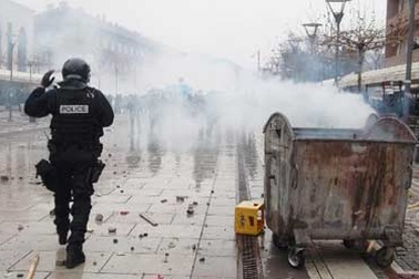 Đụng độ đẫm máu tại Kosovo, hơn 100 người bị thương