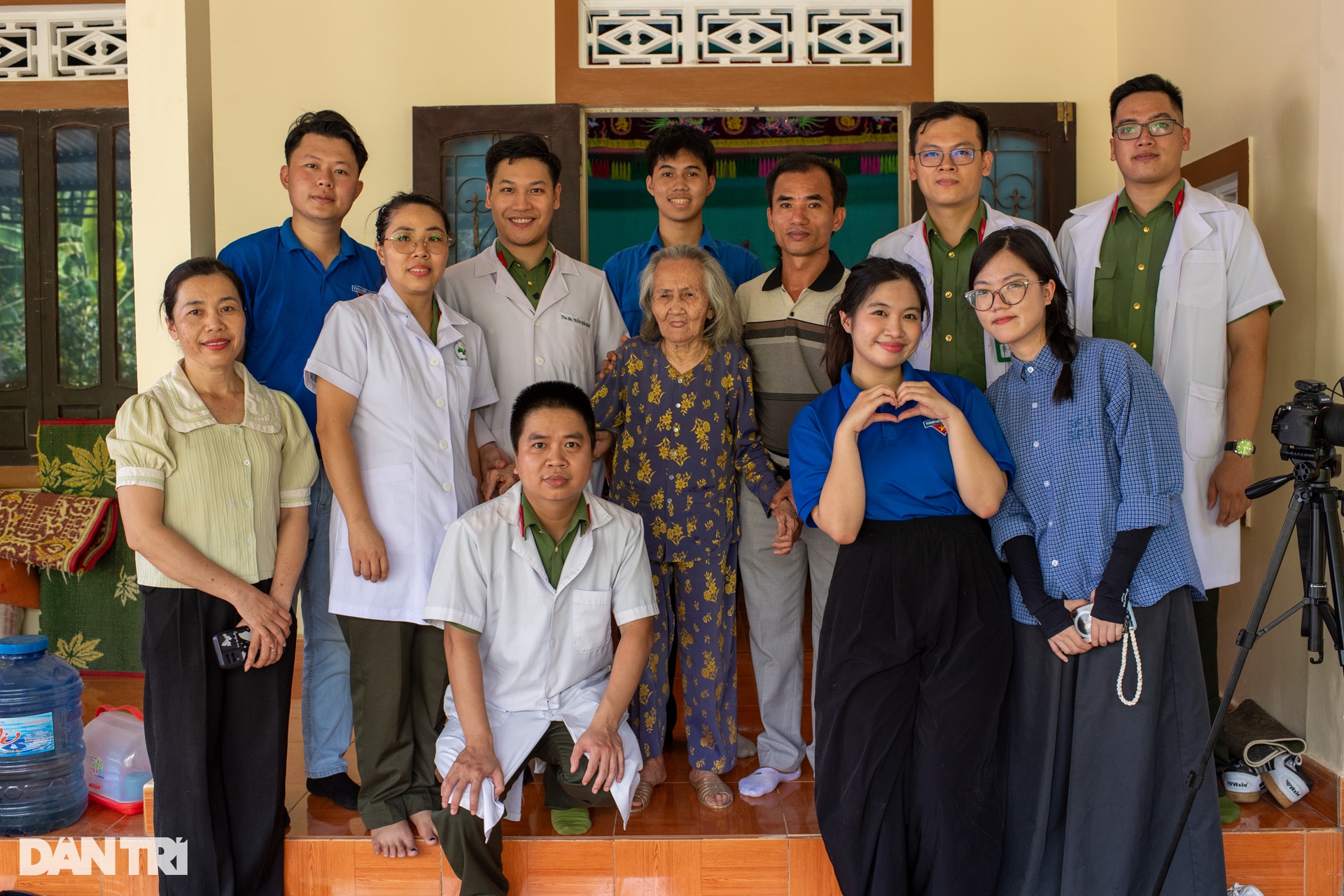Ấm áp buổi tri ân Mẹ Việt Nam Anh hùng tại miền đất thiêng Quảng Trị - 12 Ấm áp buổi tri ân Mẹ Việt Nam Anh hùng tại miền đất thiêng Quảng Trị - 12
