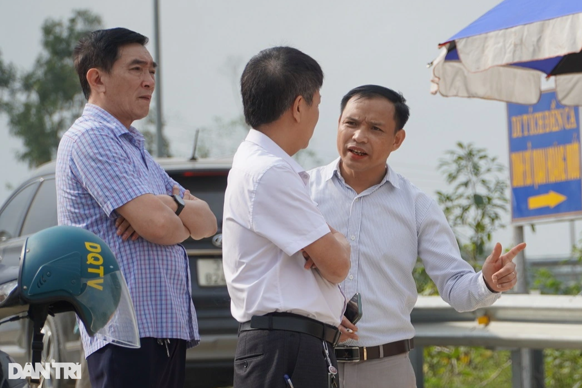 Sạt lở ăn sâu hơn 10m, ngôi đền thiêng nổi tiếng Hà Tĩnh dừng mọi hoạt động - 9 Sạt lở ăn sâu hơn 10m, ngôi đền thiêng nổi tiếng Hà Tĩnh dừng mọi hoạt động - 9