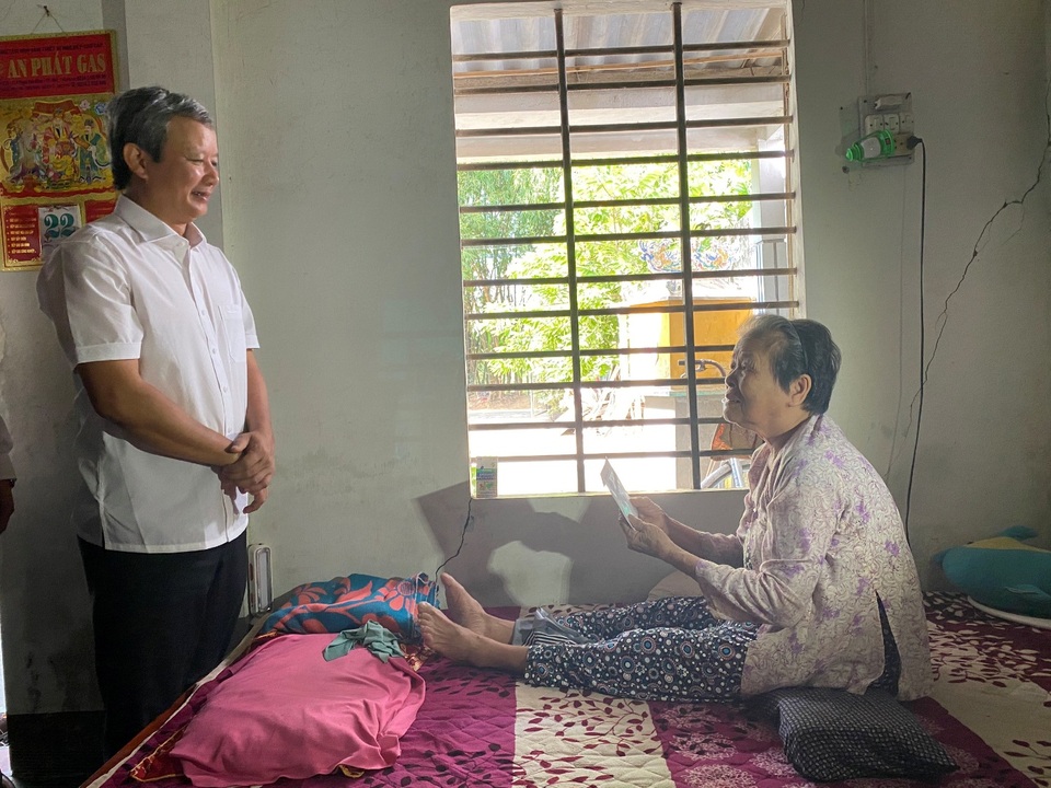 Thương binh, vợ liệt sĩ xúc động trước sự quan tâm của cấp uỷ, chính quyền - 5 Thương binh, vợ liệt sĩ xúc động trước sự quan tâm của cấp uỷ, chính quyền - 5