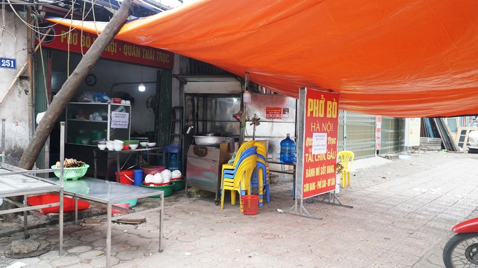 Loa phường nhắc nhở, hàng quán ở Hà Nội lắp vách ngăn, bán mang về - 5 Loa phường nhắc nhở, hàng quán ở Hà Nội lắp vách ngăn, bán mang về - 5