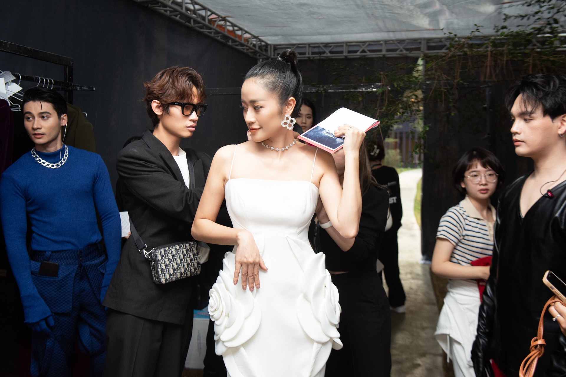 Stylist Khúc Mạnh Quân: Khi đi họp lớp, bạn bè tò mò về công việc của tôi - 3 Stylist Khúc Mạnh Quân: Khi đi họp lớp, bạn bè tò mò về công việc của tôi - 3