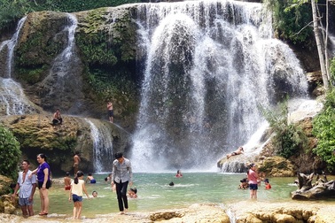 Vẻ đẹp hoang sơ, hùng vĩ không kém phần thơ mộng của Thác Mu