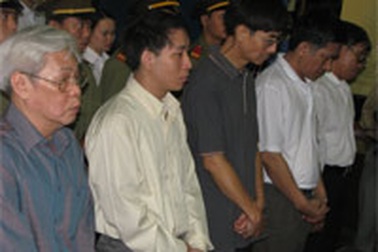 Vợ Lê Văn Thắng xin lại 3 căn nhà