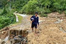 Chuyện về "người dẫn đường đi xuyên tâm lũ" ở Nghệ An