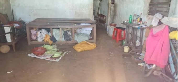 Căn nhà nơi cháu bé 11 tuổi bị nhốt nhiều ngày.