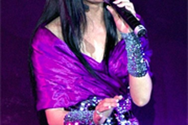 Duyên dáng Việt Nam 18 xuất ngoại