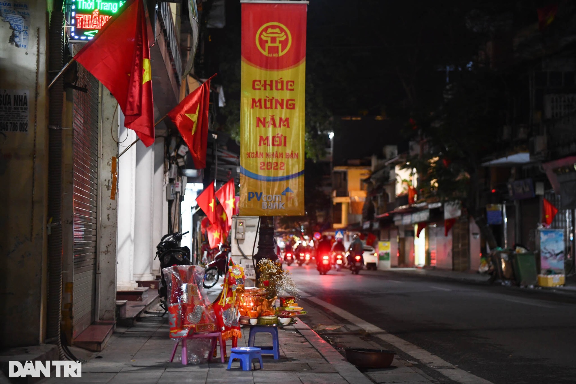 Đêm giao thừa tĩnh lặng, khác biệt tại Hà Nội - 9