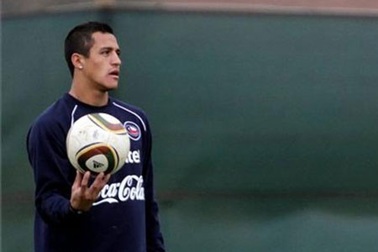 Gã nhà giàu Man City “phá bĩnh” Barca vụ Alexis Sanchez