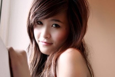 Đông Nhi: “Tin đồn có bầu quả là “ác” thiệt”