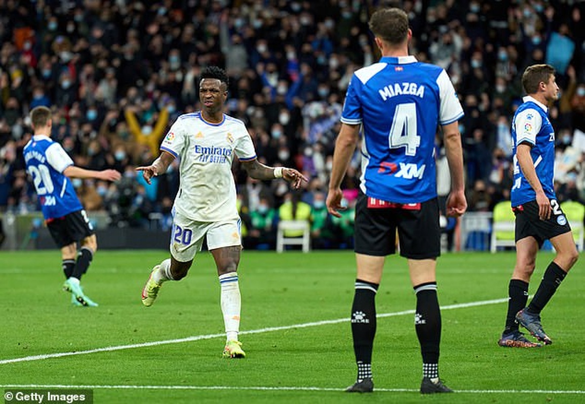Thắng đậm Alaves, Real Madrid vững ngôi đầu bảng La Liga - 3 Thắng đậm Alaves, Real Madrid vững ngôi đầu bảng La Liga - 3