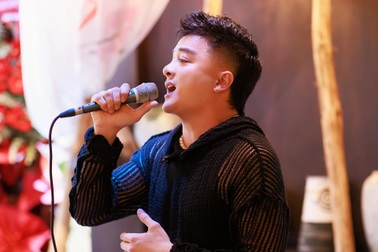 Cao Thái Sơn thay đổi khi làm bố ở tuổi U40, hướng đến âm nhạc chữa lành