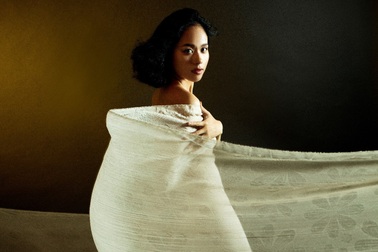 Hoàng Quyên nude táo bạo trong teaser MV tự sáng tác