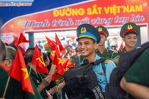 Rạng rỡ gương mặt chiến sĩ tham gia diễu binh, diễu hành trở về Thủ đô