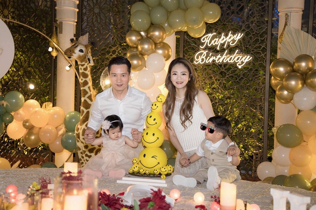 Chồng tỷ phú của Bạch Cốt Tinh An Dĩ Hiên có con riêng - 2 Chồng tỷ phú của Bạch Cốt Tinh An Dĩ Hiên có con riêng - 2