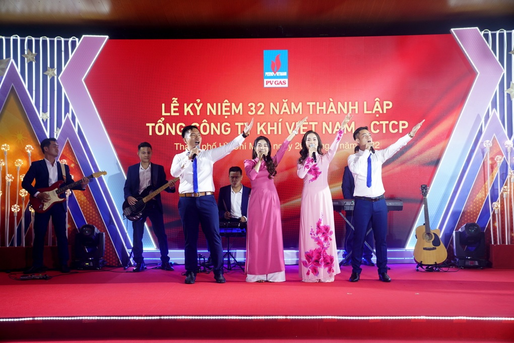 PV GAS kỷ niệm 32 năm ngày thành lập - 4 PV GAS kỷ niệm 32 năm ngày thành lập - 4
