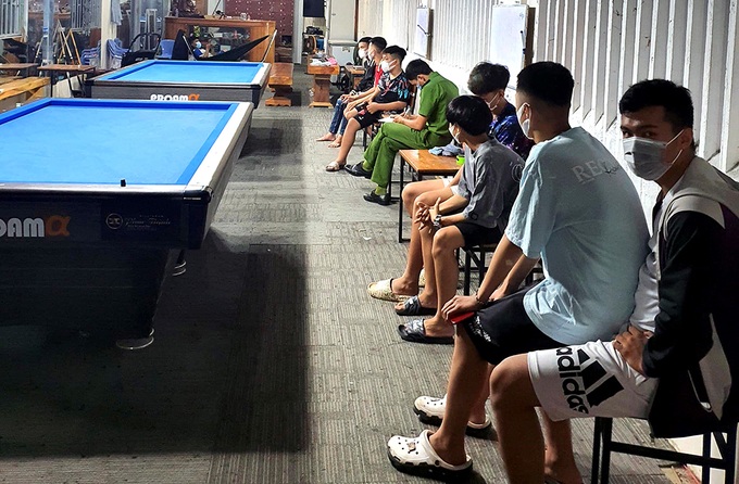 Cơ sở billard bị phạt vì kinh doanh trong lúc dịch - Ảnh 1.