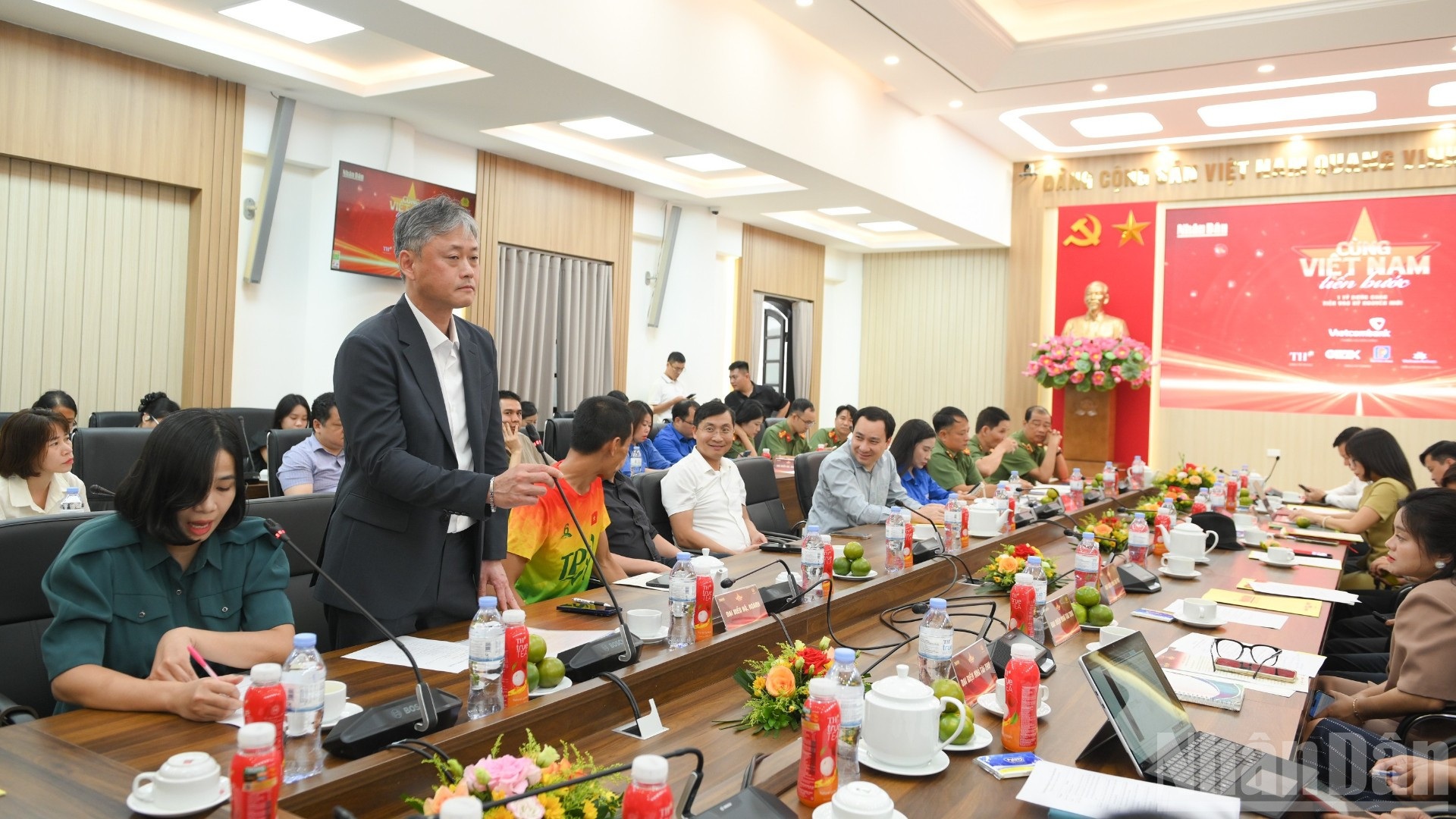 Cùng Việt Nam tiến bước: Lan tỏa những giá trị chưa từng có tiền lệ - 4 Cùng Việt Nam tiến bước: Lan tỏa những giá trị chưa từng có tiền lệ - 4