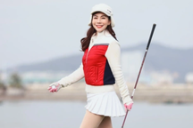 MC Nguyễn Hải Anh nổi bật trên sân Golf mùa Giáng sinh