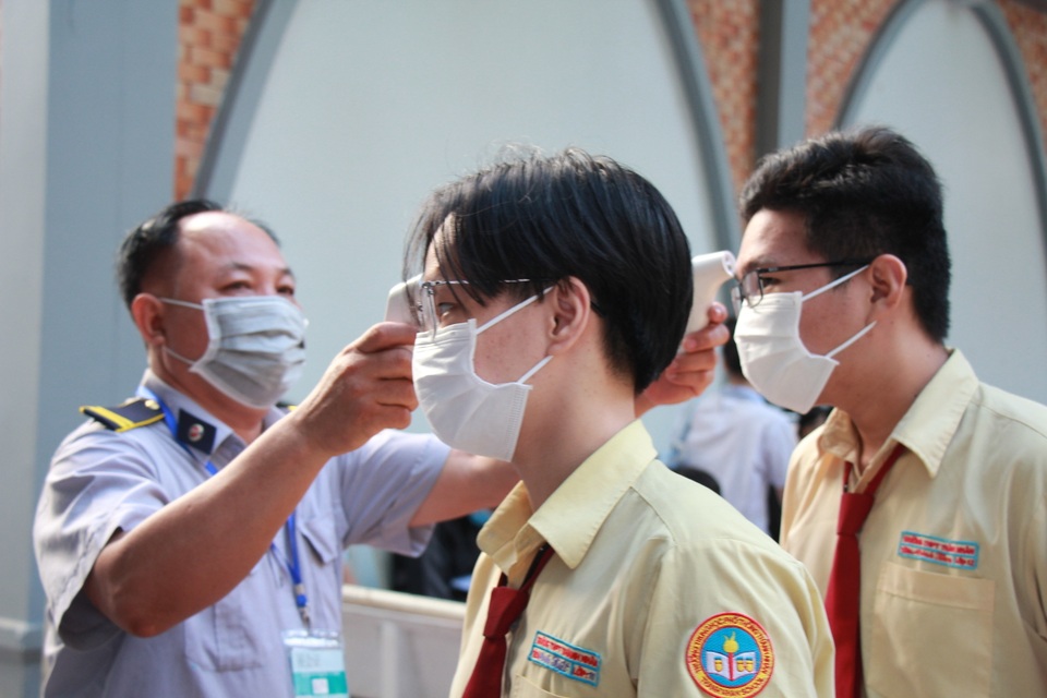 Hôm nay, gần 70.000 thí sinh thi đánh giá năng lực để xét tuyển vào đại học - 6 Hôm nay, gần 70.000 thí sinh thi đánh giá năng lực để xét tuyển vào đại học - 6