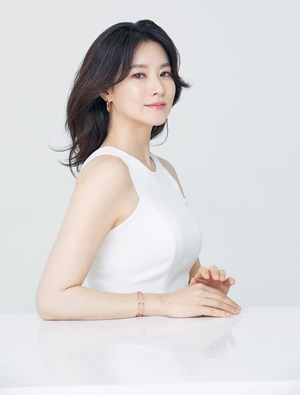 Sắc vóc vạn người mê của nàng Dae Jang Geum Lee Young Ae ở tuổi U60 - 5 Sắc vóc vạn người mê của nàng Dae Jang Geum Lee Young Ae ở tuổi U60 - 5