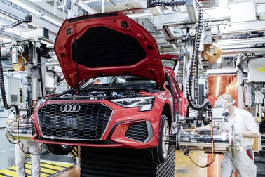 Ngành ô tô Đức có nguy cơ mất gần 100.000 việc làm